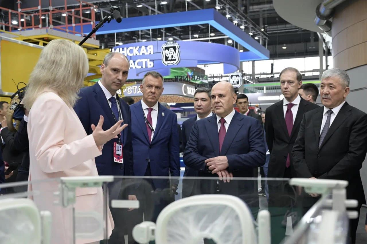 Инкубатор-трансформер VEDAL на стенде Свердловской области, ИННОПРОМ-2026